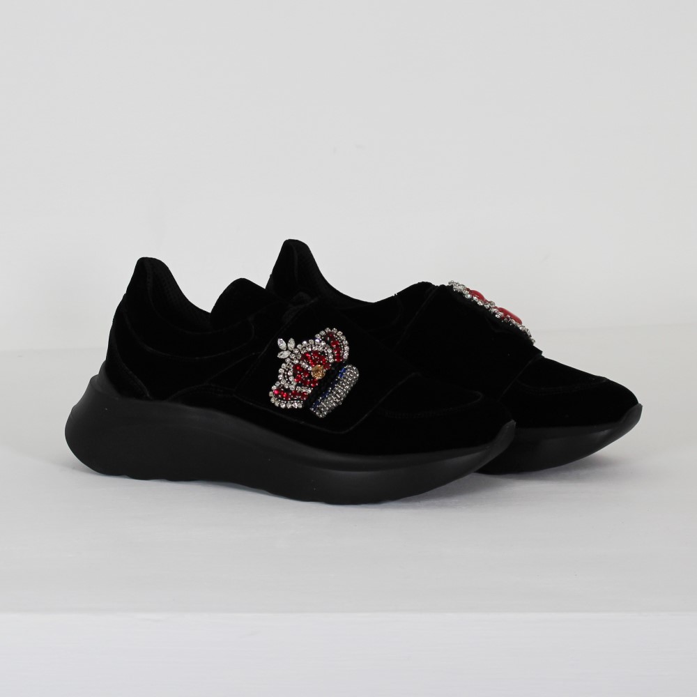 Sneakers aus schwarzem Samt